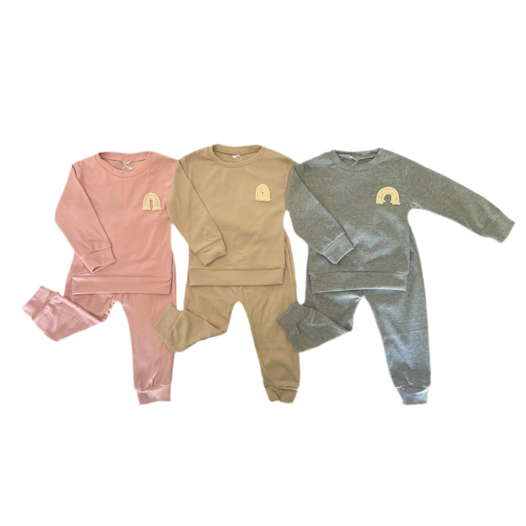 Conjunto Polerón y Pantalón
